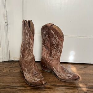 SHYANNE WOMEN'S SYLVIE DUBLIN VINTAGE WESTERN BOOTS - SNIP TOE